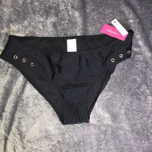Really cute black bottoms! Never worn!
